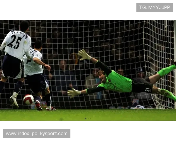 西汉姆联反击启动迅速，推进线路果断